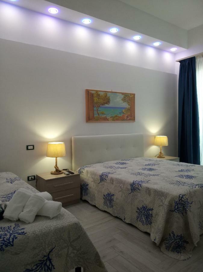 Acquazzurra Affittacamere Torre Lapillo Exterior foto